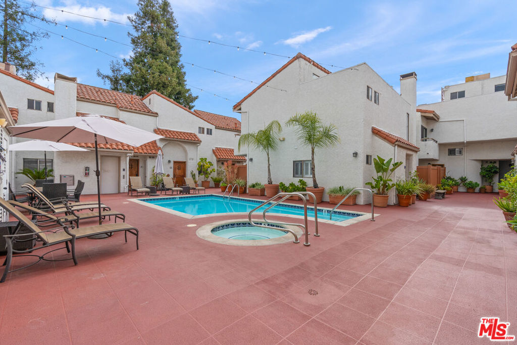 10926 Bluffside Drive 3