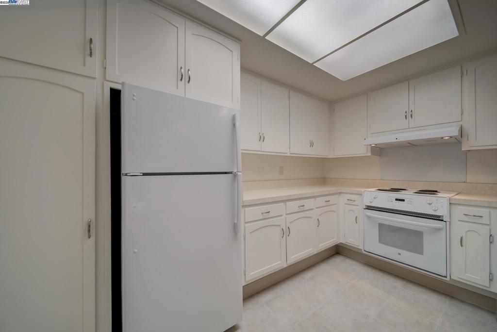 ROSSMOOR - Residential