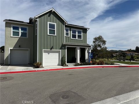 Photo of 1534 Wingwood Ln, Vista, CA 92083 (MLS # ND26049481)