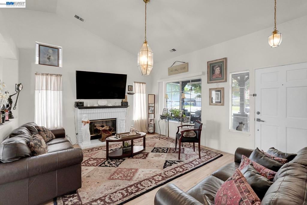 1324 Riverette Dr.