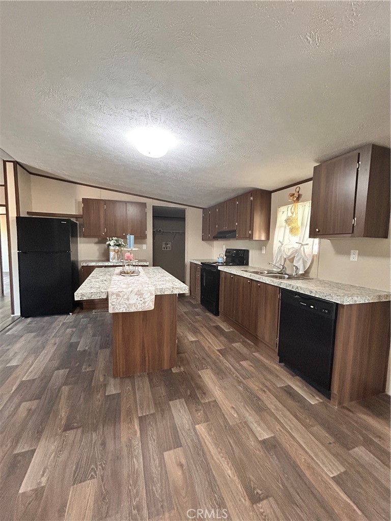 13984 Victoria Dr
