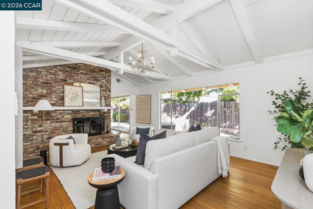 1696 Georgia Dr