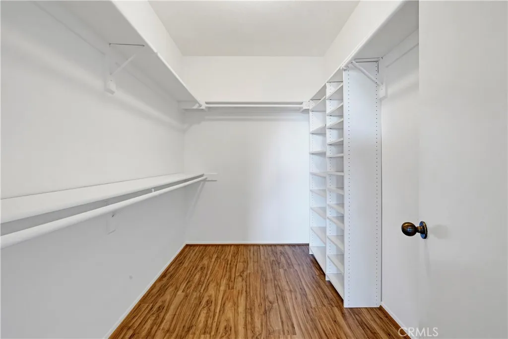 Sherman Oaks, California 91423, United States, 2 Bedrooms Bedrooms, ,2 BathroomsBathrooms,Residential,Active,93284