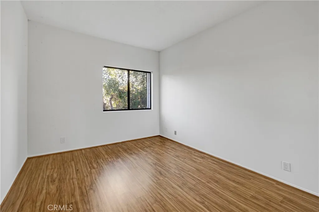 Sherman Oaks, California 91423, United States, 2 Bedrooms Bedrooms, ,2 BathroomsBathrooms,Residential,Active,93284