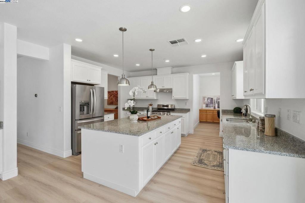 BRENTWOOD - Residential