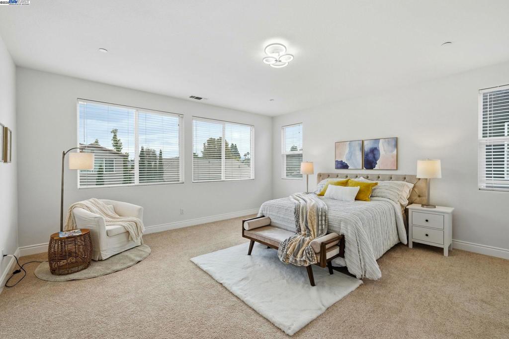 BRENTWOOD - Residential