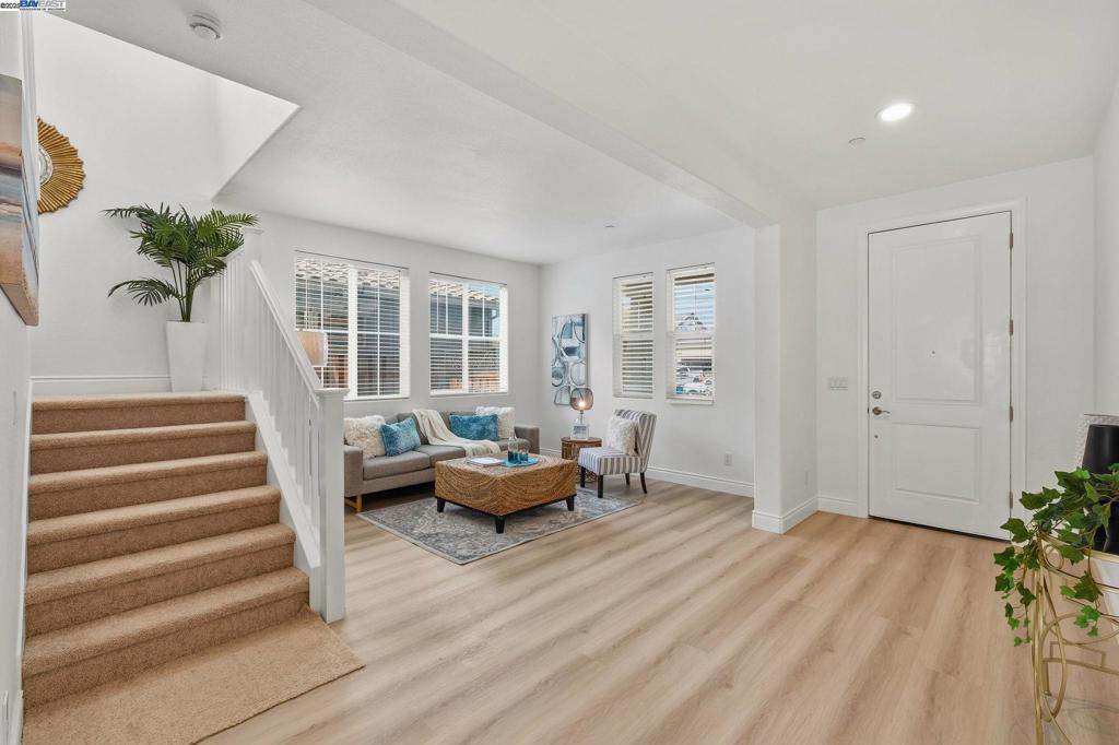 BRENTWOOD - Residential