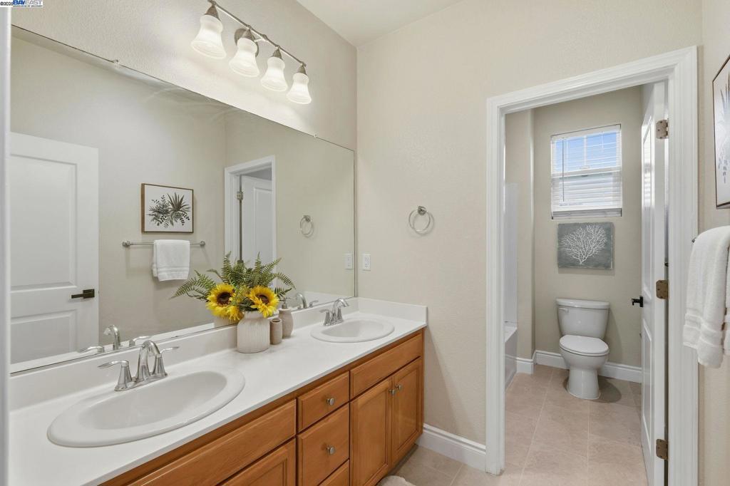 BRENTWOOD - Residential