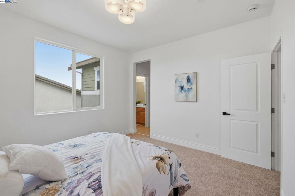 BRENTWOOD - Residential