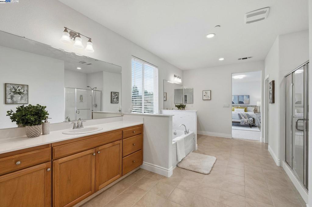 BRENTWOOD - Residential