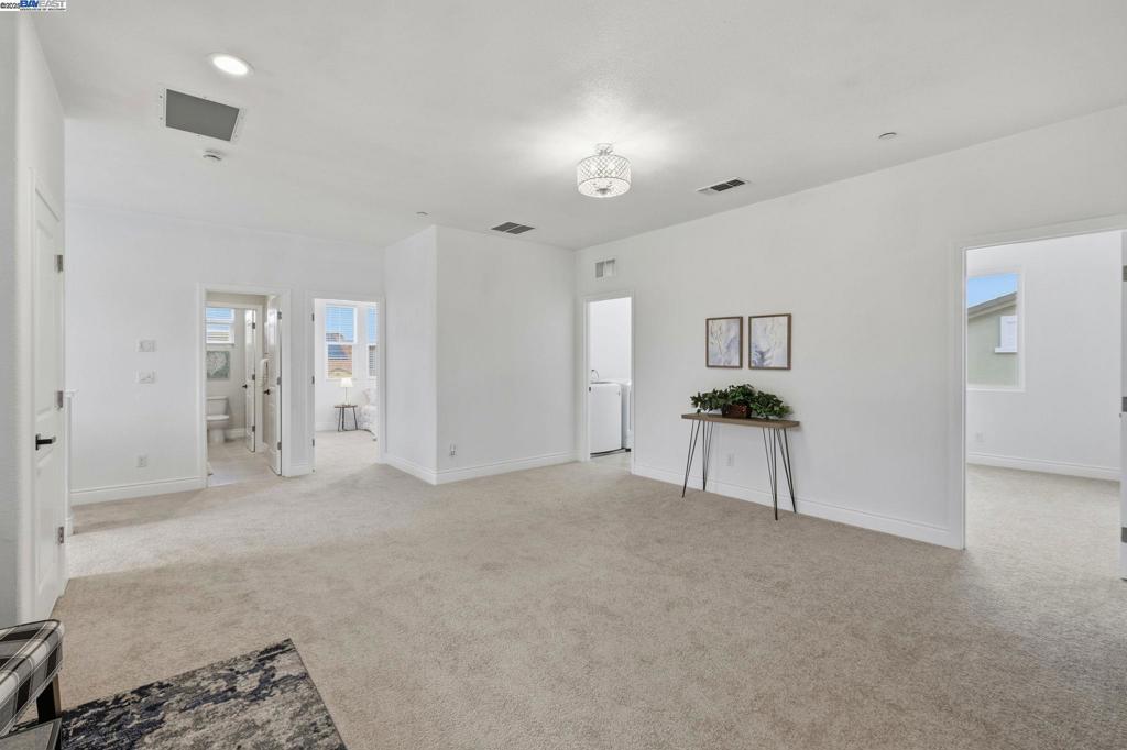 BRENTWOOD - Residential