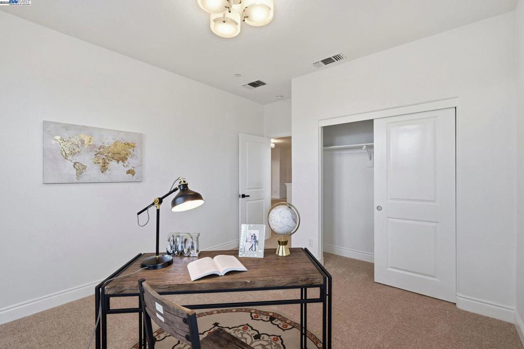 BRENTWOOD - Residential