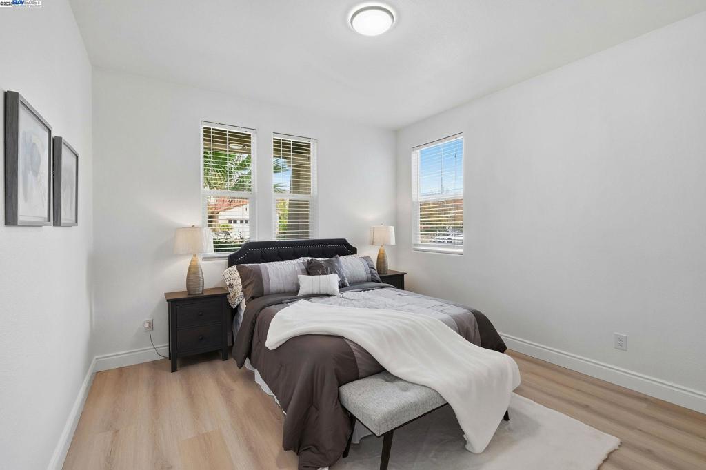 BRENTWOOD - Residential