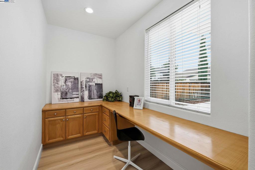 BRENTWOOD - Residential