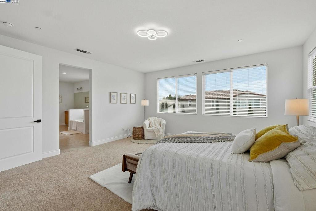 BRENTWOOD - Residential