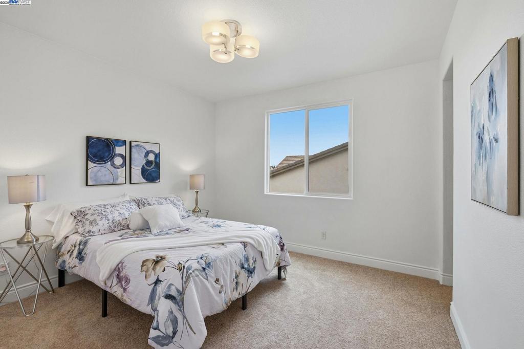 BRENTWOOD - Residential