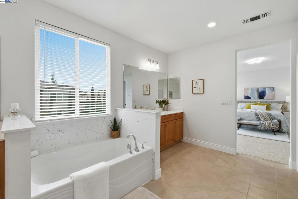 BRENTWOOD - Residential