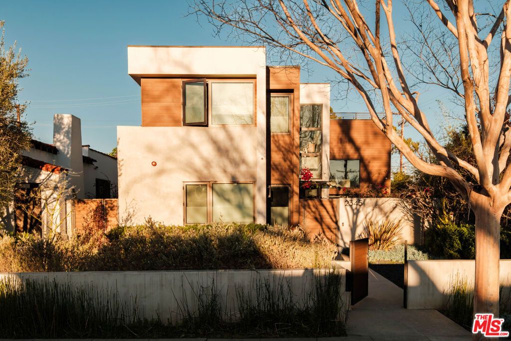 Photo of 2345 27th Street, Santa Monica, CA 90405 (MLS # 26643237)