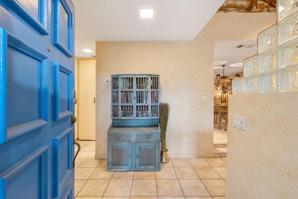 Los Pueblos - Residential