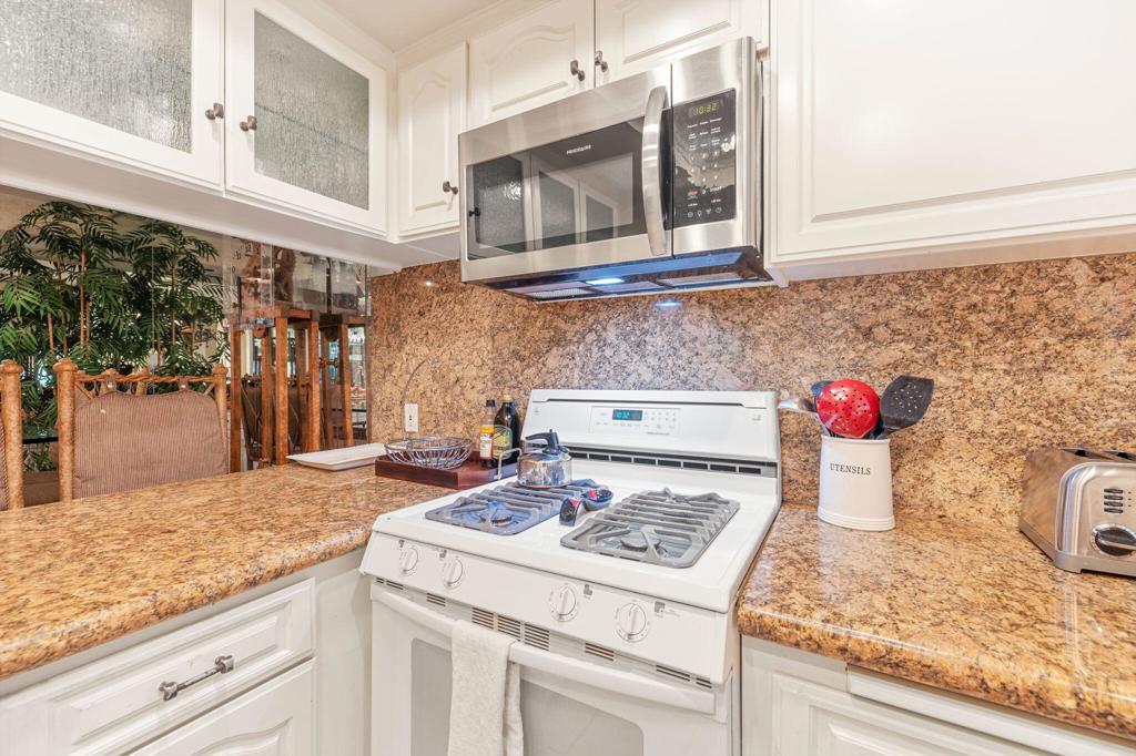 Los Pueblos - Residential