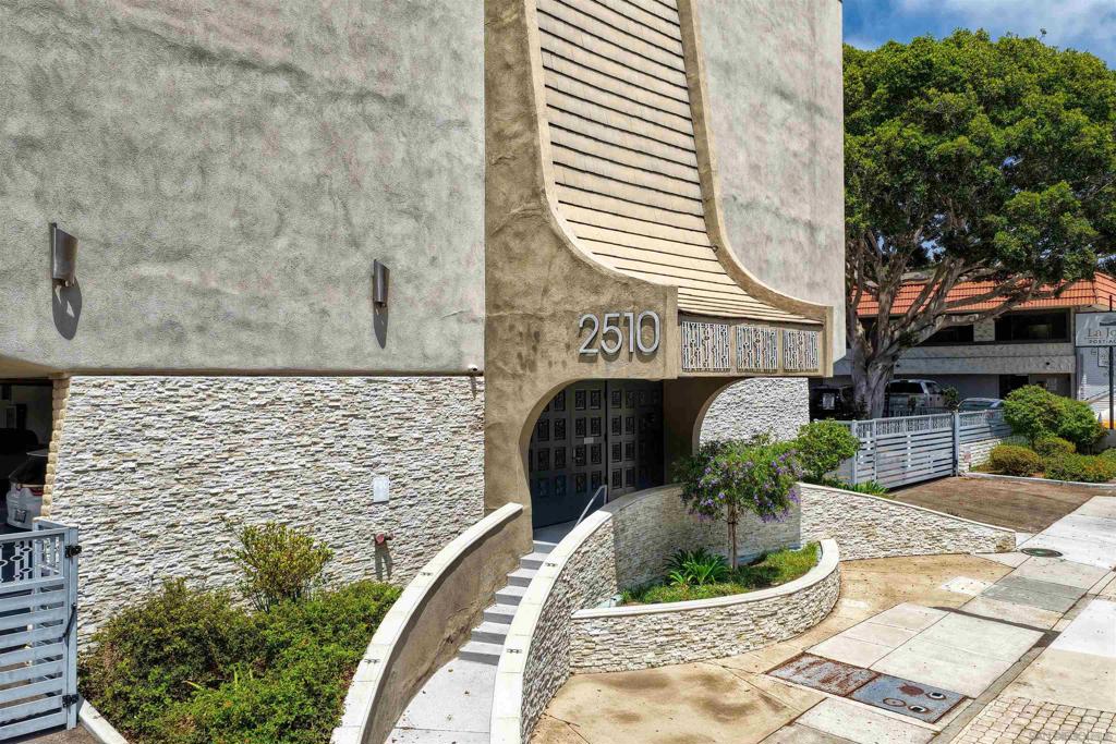 2510 Torrey Pines Rd. RD