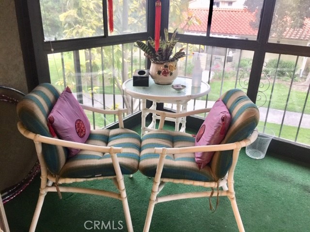 2369 Via Mariposa 1-B