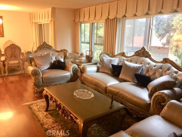 2369 Via Mariposa 1-B