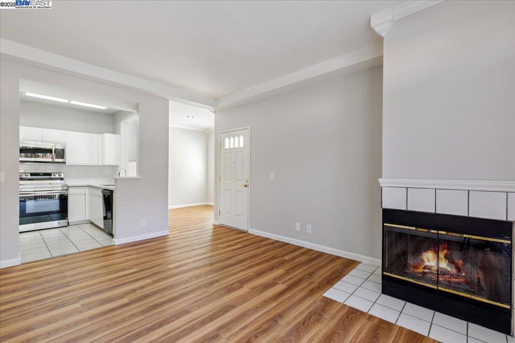 ALAMO CREEK VLGE - Residential