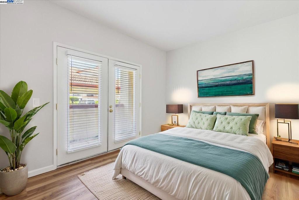 ALAMO CREEK VLGE - Residential
