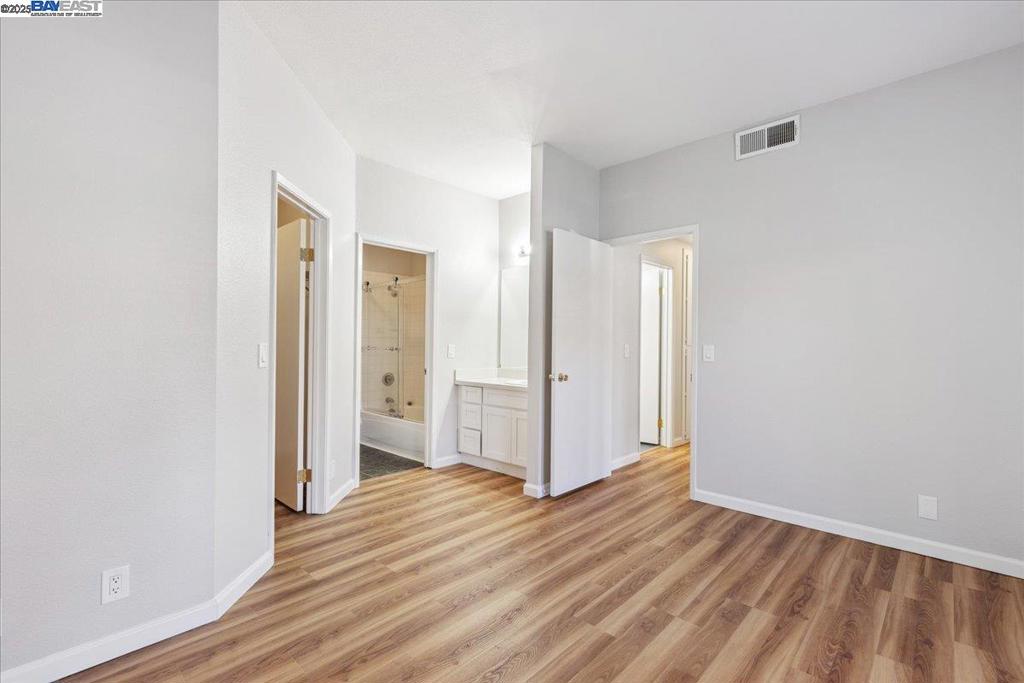 ALAMO CREEK VLGE - Residential