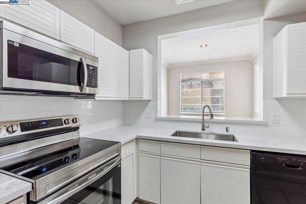 ALAMO CREEK VLGE - Residential