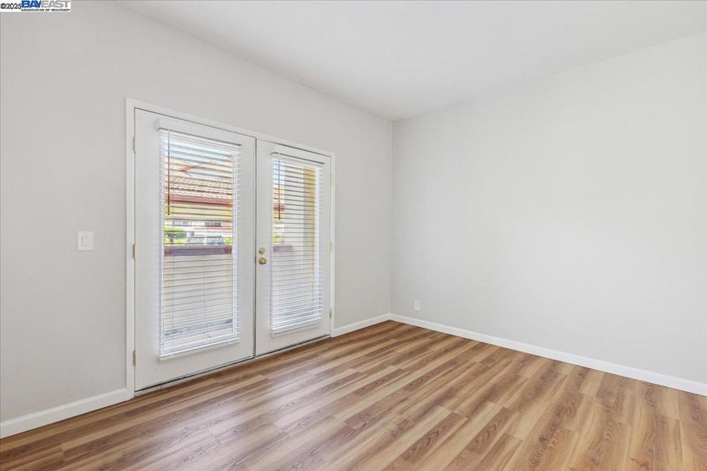ALAMO CREEK VLGE - Residential