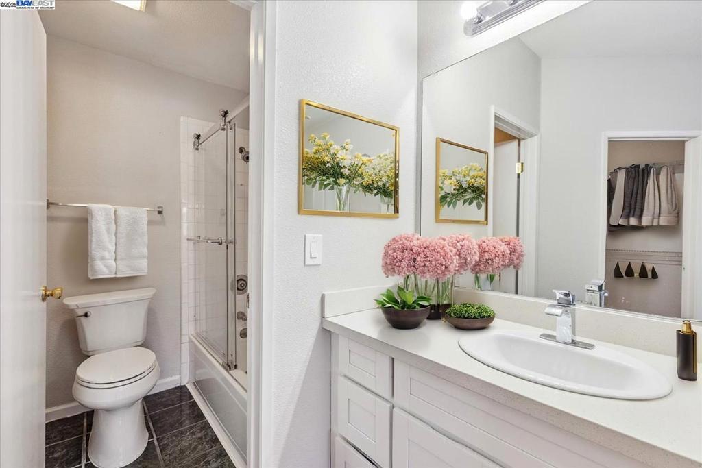 ALAMO CREEK VLGE - Residential