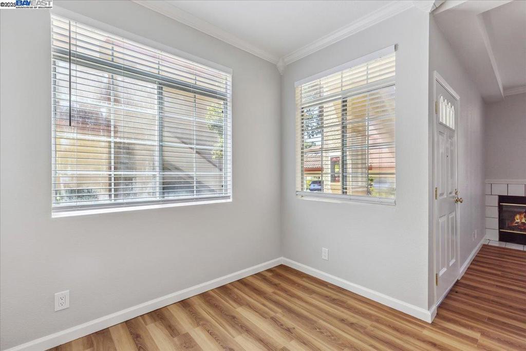 ALAMO CREEK VLGE - Residential