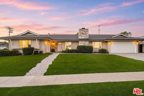 Photo of 91 W Gainsborough Road, Thousand Oaks, CA 91360 (MLS # 26848361)
