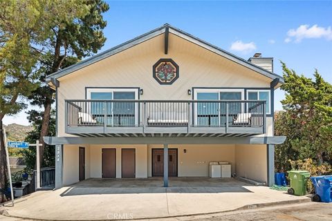 Photo of 2838 Lambert, Los Angeles, CA 90068 (MLS # TR25255161)
