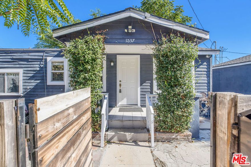 Recently updated 2-bedroom, 1-bath home in Frogtown, just a stone's throw from the LA River Bike Path. This comfortable residence offers a spacious living room, a well-appointed kitchen, two bedrooms, a private gated outdoor area, and two dedicated parking spaces. Additional highlights include laminate flooring throughout, in-unit washer/dryer, and extra storage in the back. Enjoy living along the LA River, with quick access to Echo Park, Silver Lake, and Atwater Village. Located just minutes from Downtown LA, Gelson's, Whole Foods, Trader Joe's, and local coffee shops. Nearby favorites include La Colombe, Salazar, Frogtown Brewery, Wax Paper, Just What I Kneaded, Spoke Bicycle Cafe, and Kidz Klub. Come live in this vibrant community close to everything NELA has to offer!