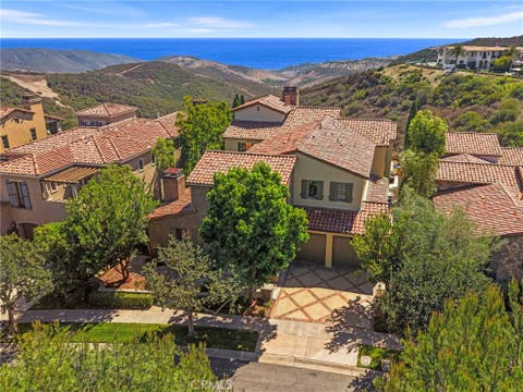 Photo of 27 Pacific Mist, Newport Coast, CA 92657 (MLS # OC26186088)