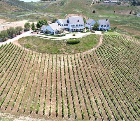 36475 Avenida La Cresta Murrieta CA 92562