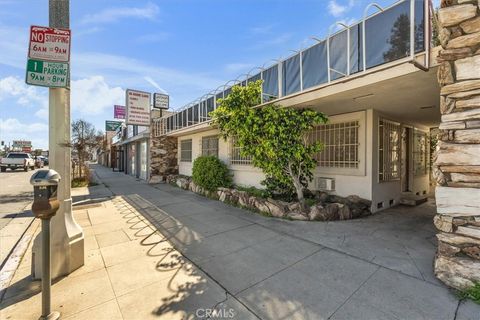 Photo of 18032 Ventura Blvd, Encino, CA 91316 (MLS # BB26052958)