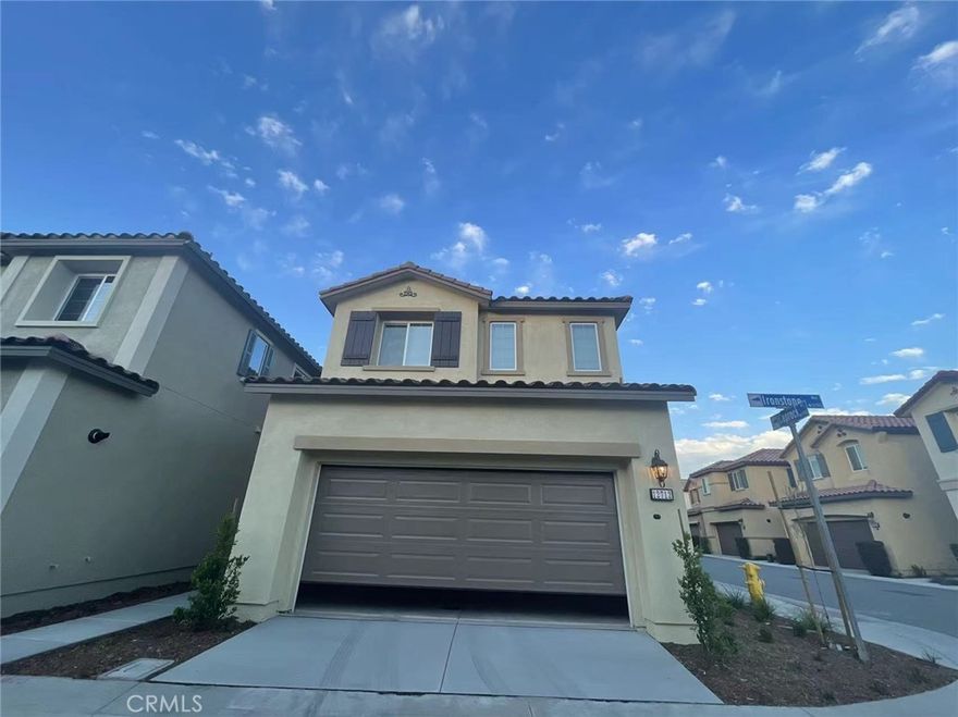 2022 New single family house 3 bedrooms and 2.5 baths located in Hyde Park, a modern, 24hr gated community. Walking distance to the shopping centers including Walmart Supercenter , LA Fitness , Target, Chilies, Round table pizza and a few restaurants located literally right across the street. Solar panel installed, will save a lot of electricity costs. Three bedrooms on the second floor. Master bedroom comes with bath tub, shower and a spacious walk-in closet. Laundry room is conveniently located near the primary suite. This home will fit all your modern lifestyle needs!