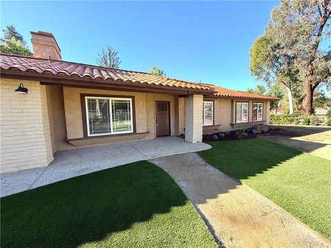 Photo of 5365 Lewis Rd Rd, Agoura Hills, CA 91301 (MLS # SR25276581)