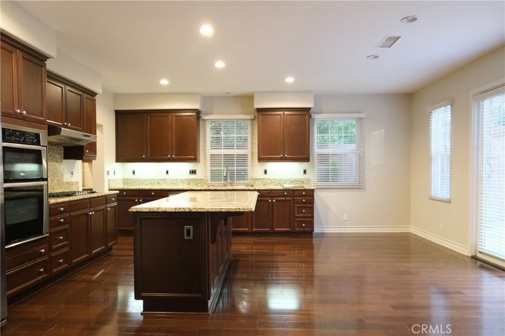 6 Longvale