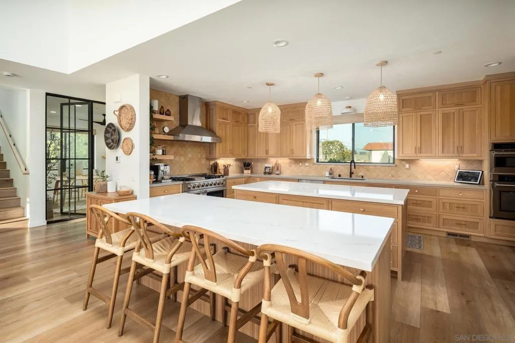 Oceanside, California 92054, United States, 4 Bedrooms Bedrooms, ,4 BathroomsBathrooms,Residential,Active,79319