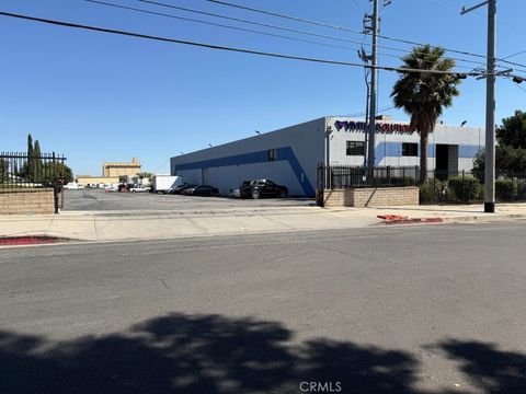 Photo of 15392 Cobalt St, Sylmar, CA 91342 (MLS # SR25242927) Photo of 15392 Cobalt St, Sylmar, CA 91342 (MLS # SR25242927)