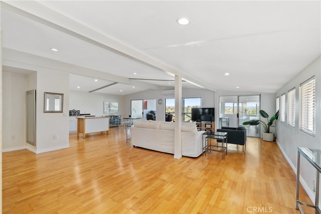 23777 Mulholland Highway 62