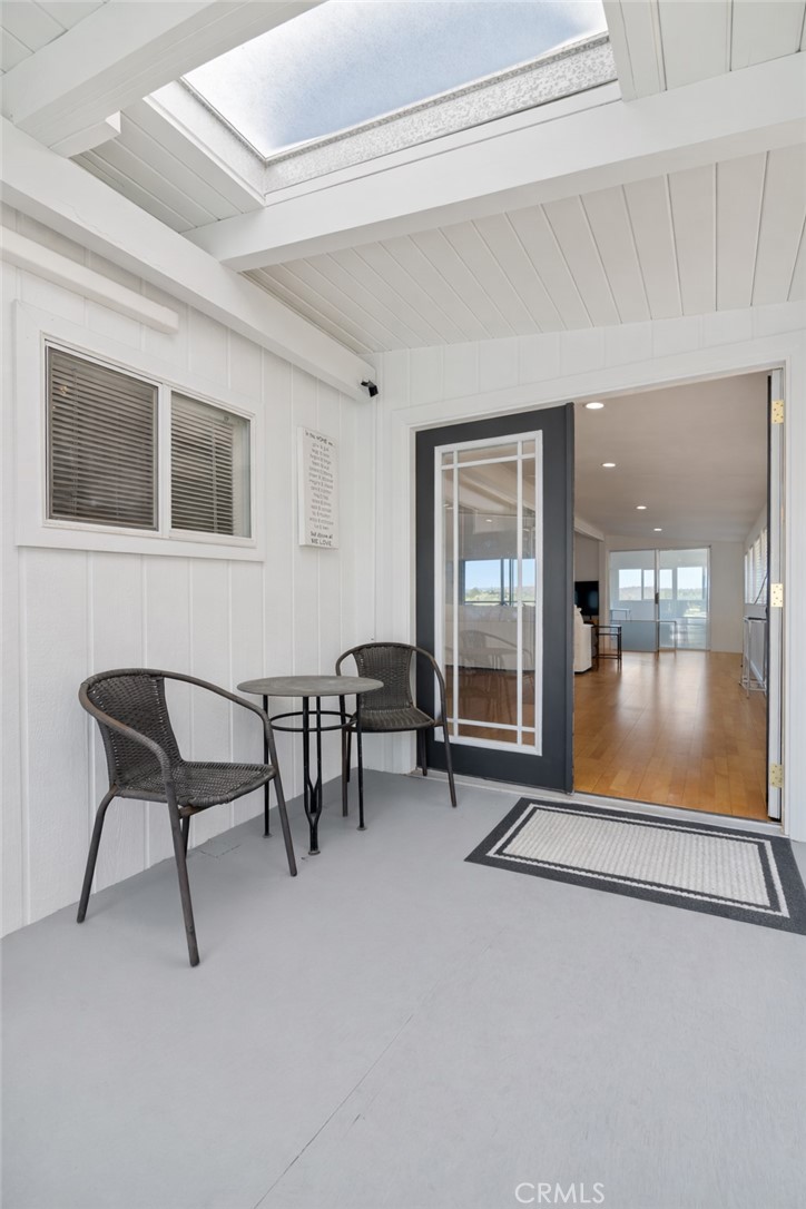 23777 Mulholland Highway 62