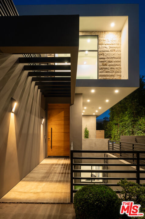 Properties 3 8356 W 4th Street