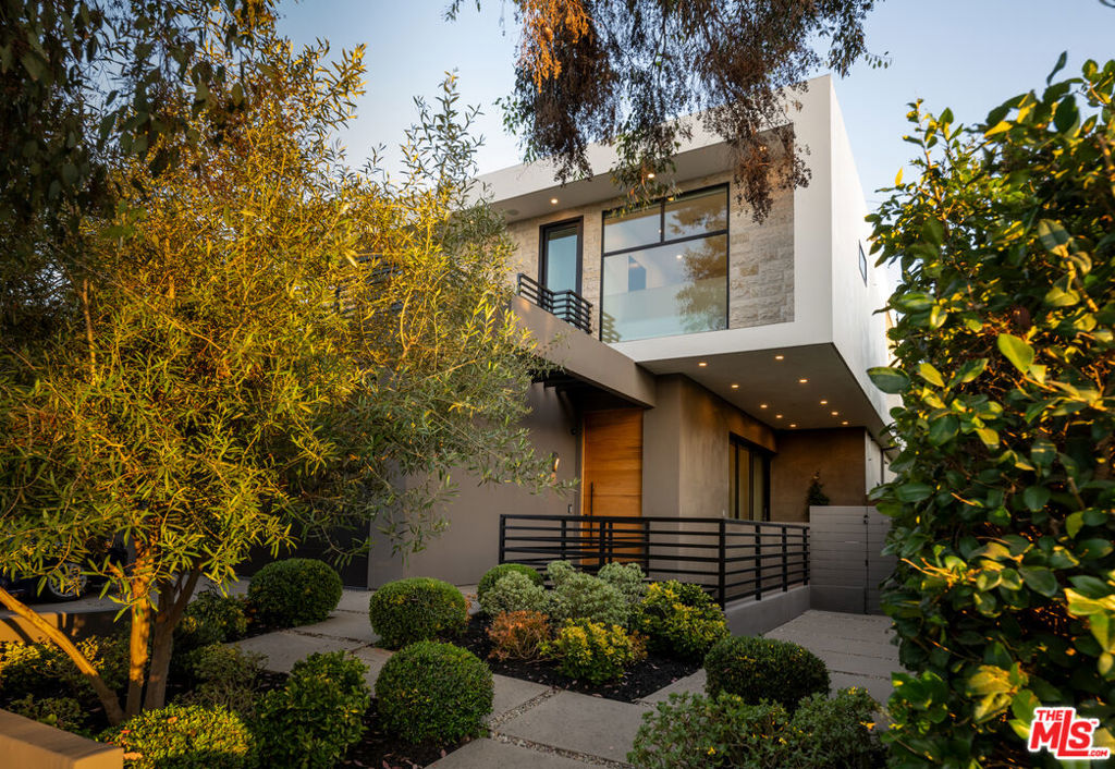 Properties 2 8356 W 4th Street