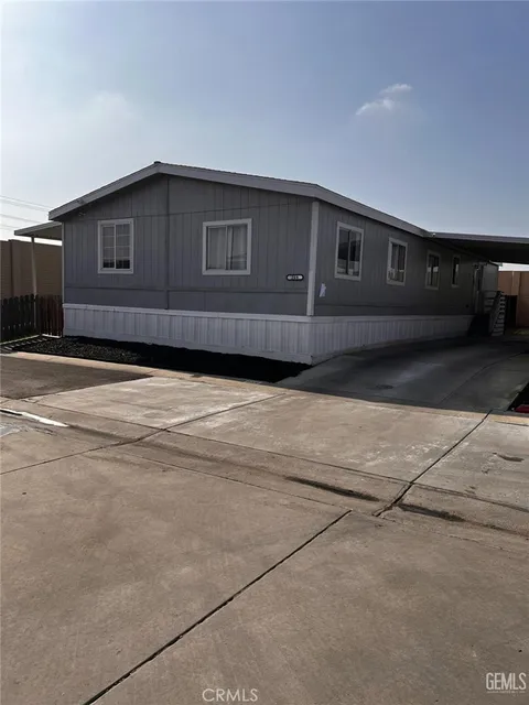 MLS: SR26033378